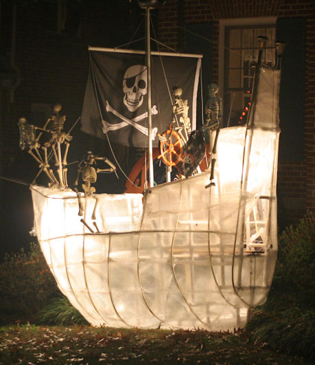Ghostly Pirate Ship, Saul Rd